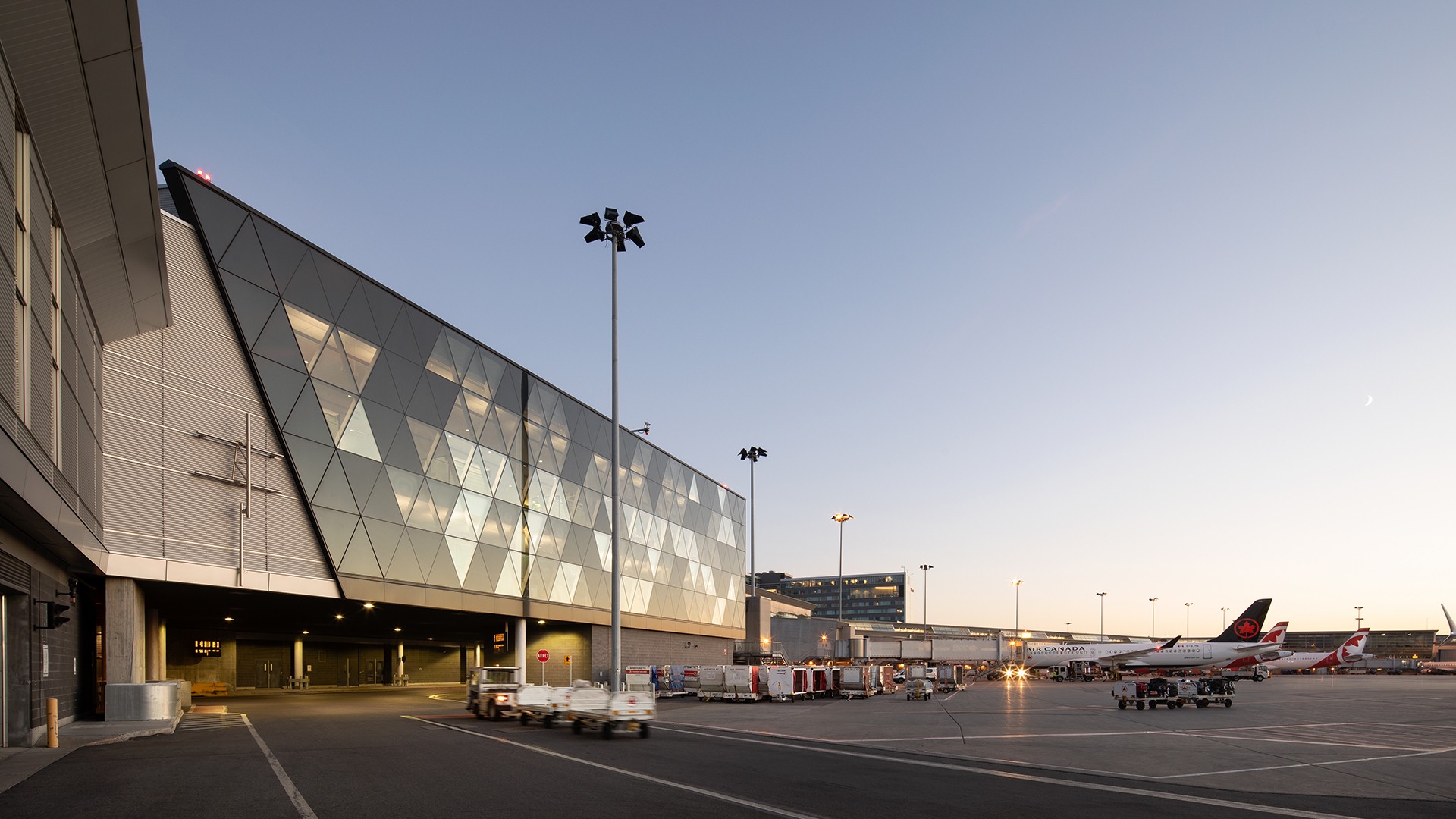 Renewed accreditation with Aéroports de Montréal : 30 years of continuous collaboration